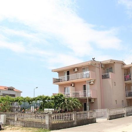 Apartments Petricevic Sutomore Ngoại thất bức ảnh