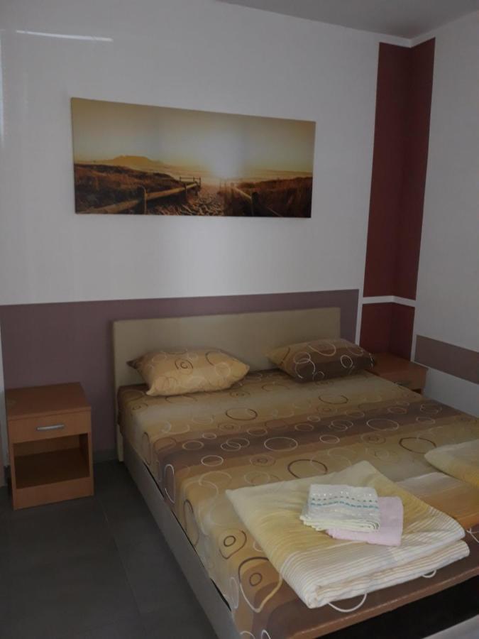 Apartments Petricevic Sutomore Ngoại thất bức ảnh