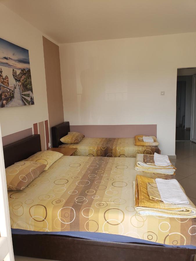 Apartments Petricevic Sutomore Ngoại thất bức ảnh