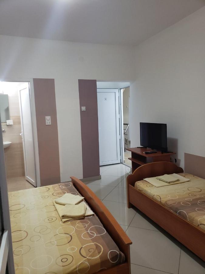 Apartments Petricevic Sutomore Ngoại thất bức ảnh