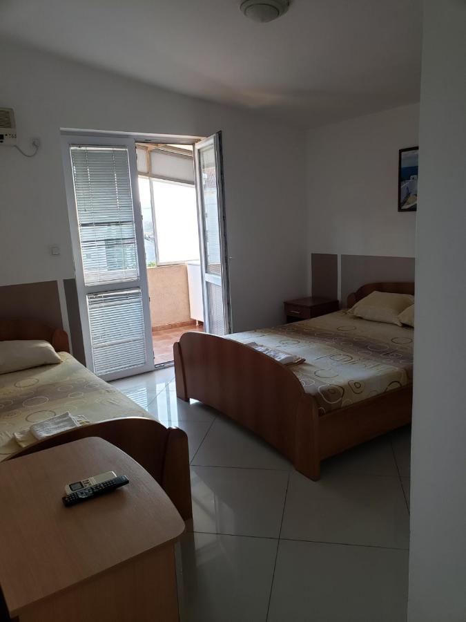 Apartments Petricevic Sutomore Ngoại thất bức ảnh